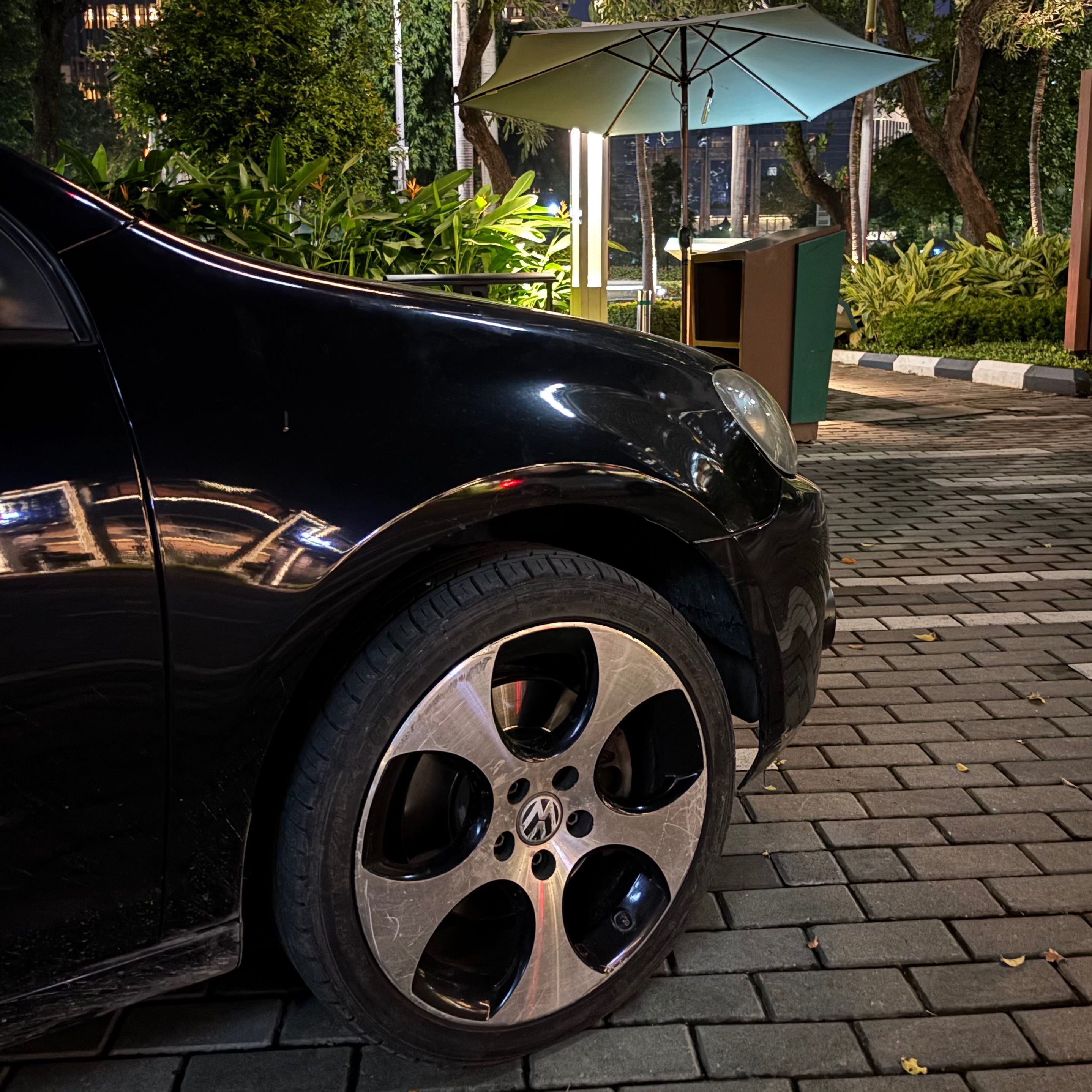 2010 Volkswagen Golf 1.4L TSI 2010 Volkswagen Golf 1.4L TSI