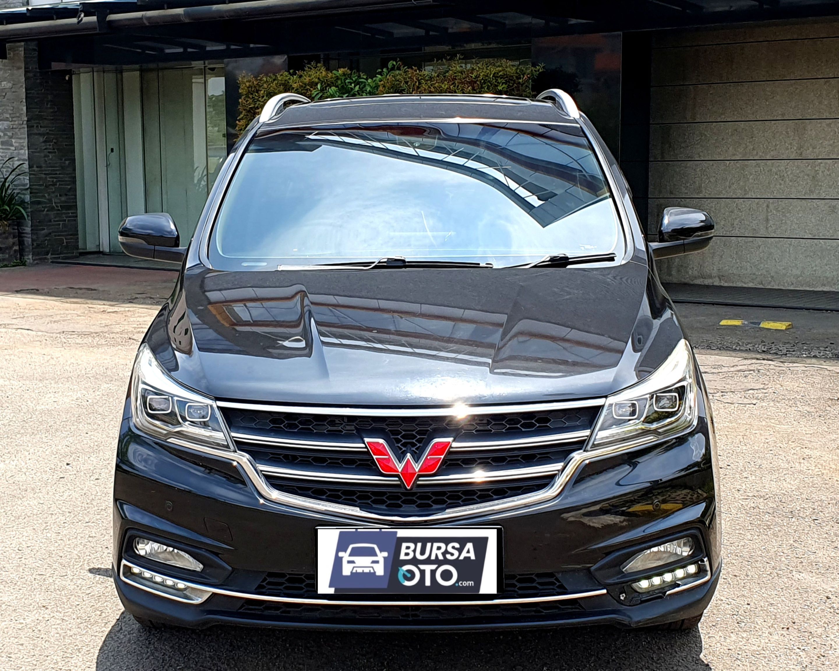 2018 Wuling Cortez 1.8 L LUX+AMT Bekas 2018 Wuling Cortez 1.8 L LUX+AMT Bekas