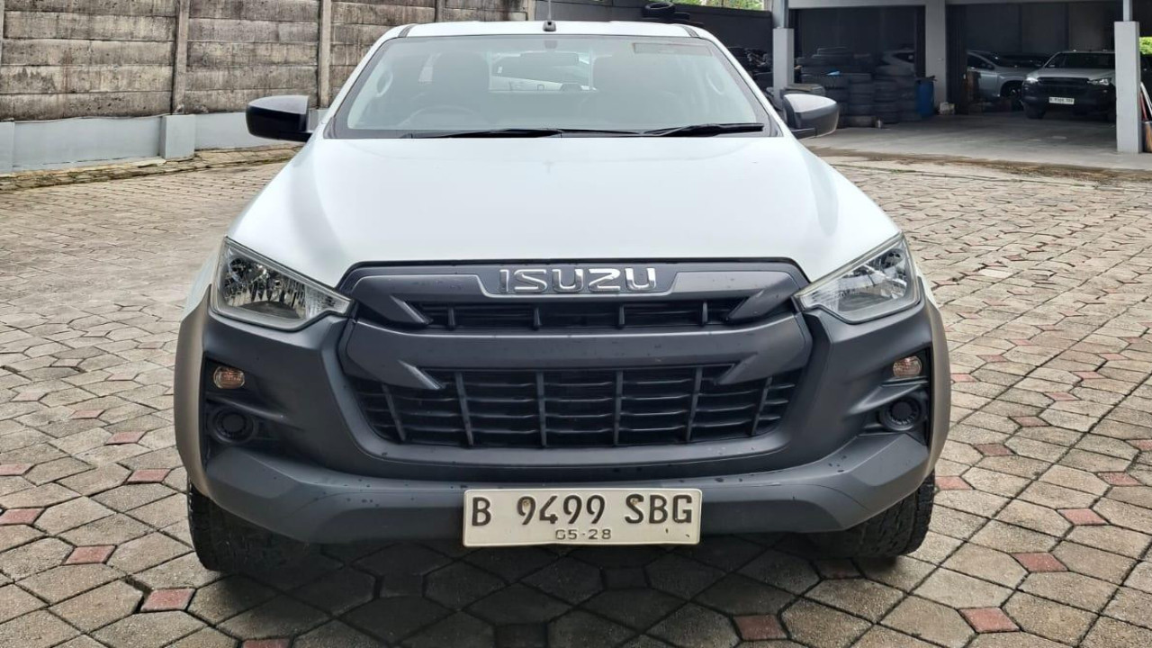 2022 Isuzu D Max DC MT Bekas 2022 Isuzu D Max DC MT Bekas
