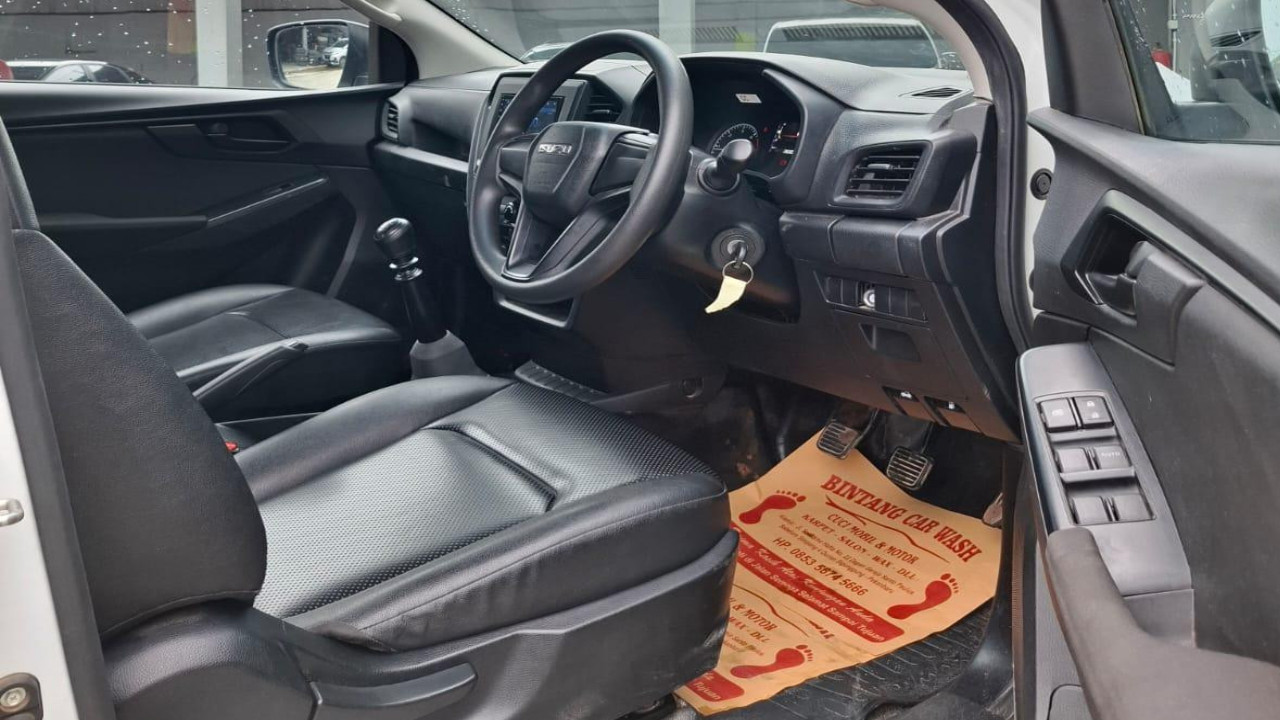 2022 Isuzu D Max DC MT 2022 Isuzu D Max DC MT