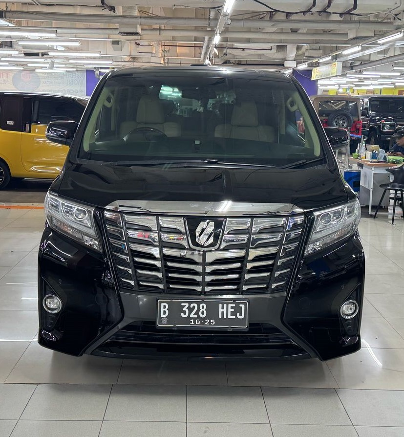 Second Hand 2015 Toyota Alphard Second Hand 2015 Toyota Alphard