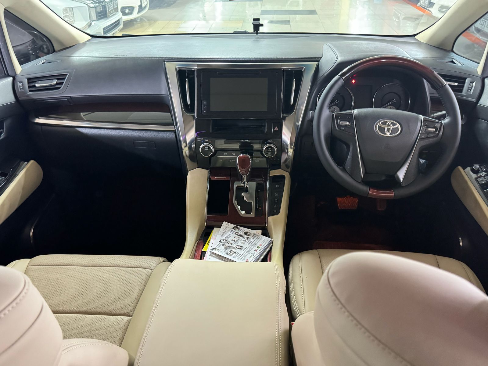 2015 Toyota Alphard  2.4 G 2015 Toyota Alphard  2.4 G