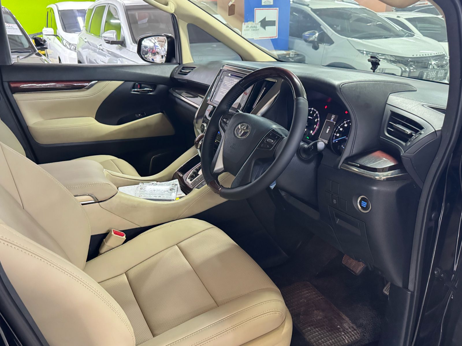 2015 Toyota Alphard  2.4 G 2015 Toyota Alphard  2.4 G