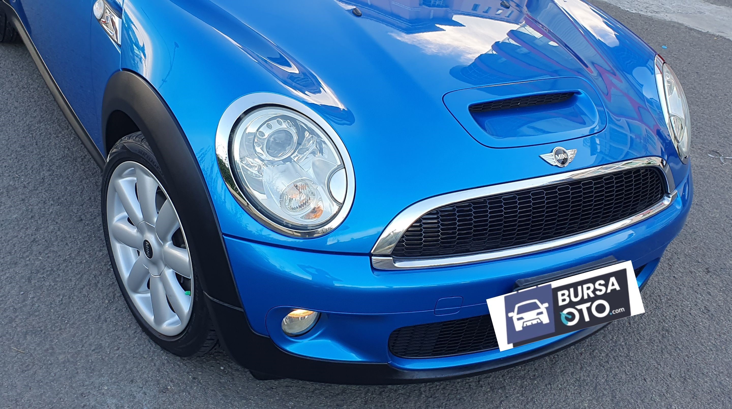 2010 MINI Cooper S 1.6L 3 Door AT 2010 MINI Cooper S 1.6L 3 Door AT