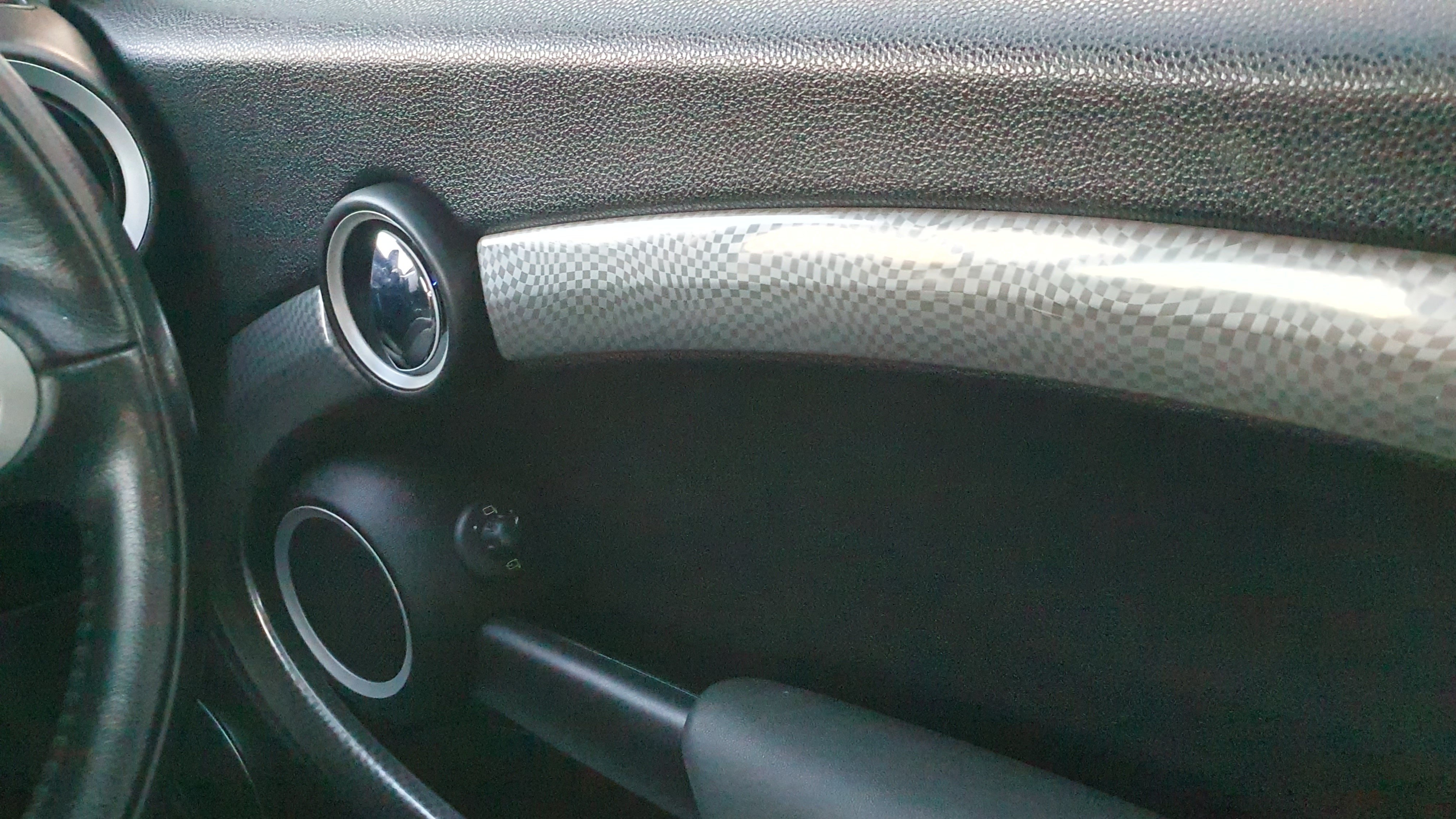 2010 MINI Cooper S 1.6L 3 Door AT 2010 MINI Cooper S 1.6L 3 Door AT