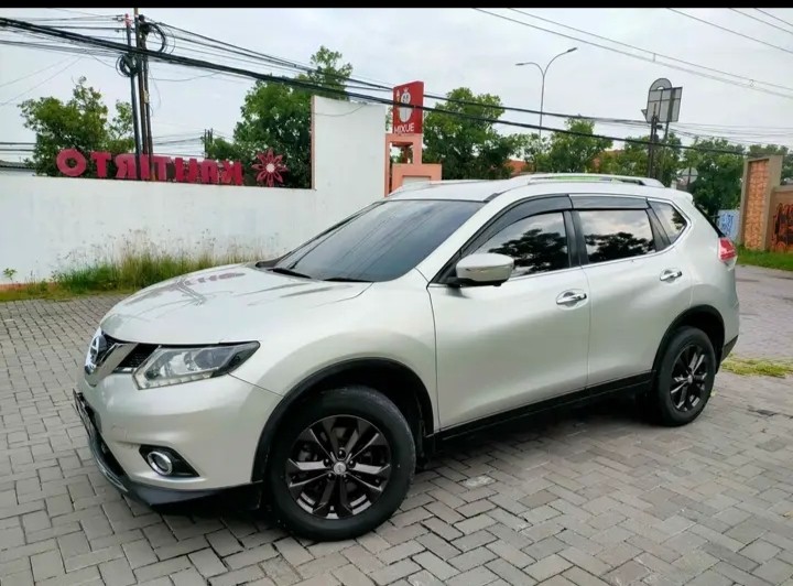 2016 Nissan X Trail  2.0 CVT 2016 Nissan X Trail  2.0 CVT