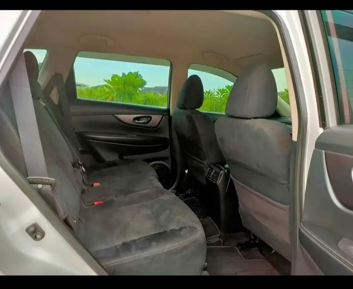 2016 Nissan X Trail  2.0 CVT 2016 Nissan X Trail  2.0 CVT