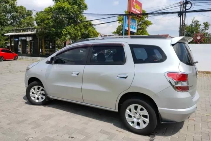 2013 Chevrolet Spin 1.2 LTZ AT 2013 Chevrolet Spin 1.2 LTZ AT