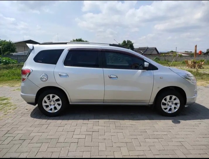 2013 Chevrolet Spin 1.2 LTZ AT 2013 Chevrolet Spin 1.2 LTZ AT