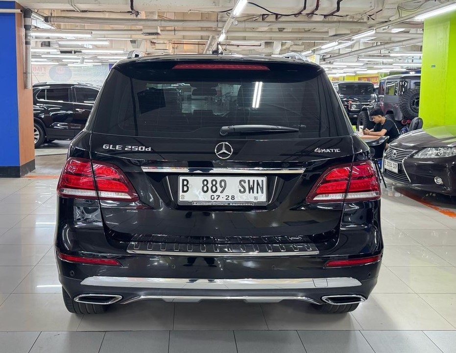 2017 Mercedes Benz GLE-Class 2017 Mercedes Benz GLE-Class