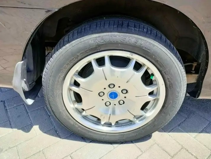 2005 Kia Sedona 3.3 GASOLINE 2005 Kia Sedona 3.3 GASOLINE