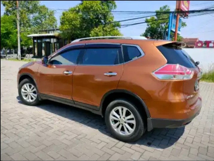 2015 Nissan X Trail 2.0L CVT AT 2015 Nissan X Trail 2.0L CVT AT