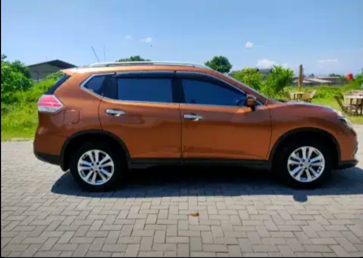 2015 Nissan X Trail 2.0L CVT AT 2015 Nissan X Trail 2.0L CVT AT