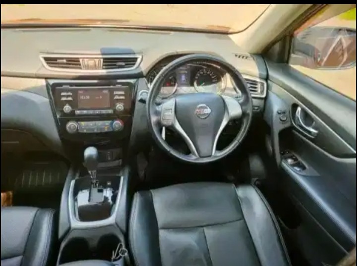 2015 Nissan X Trail 2.0L CVT AT 2015 Nissan X Trail 2.0L CVT AT