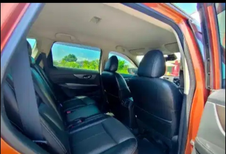 2015 Nissan X Trail 2.0L CVT AT 2015 Nissan X Trail 2.0L CVT AT