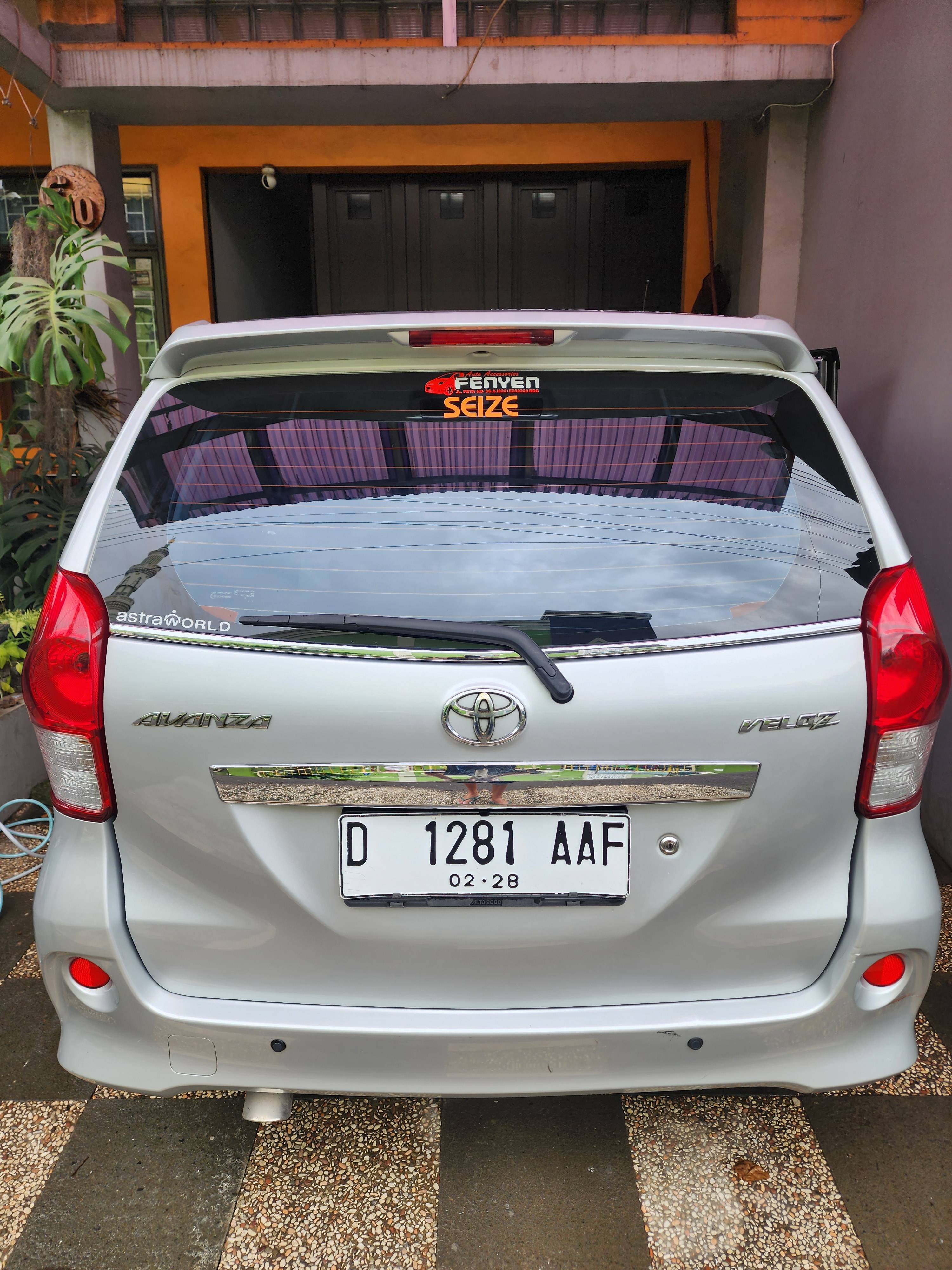 2013 Toyota Avanza Veloz  1.5 MT 2013 Toyota Avanza Veloz  1.5 MT