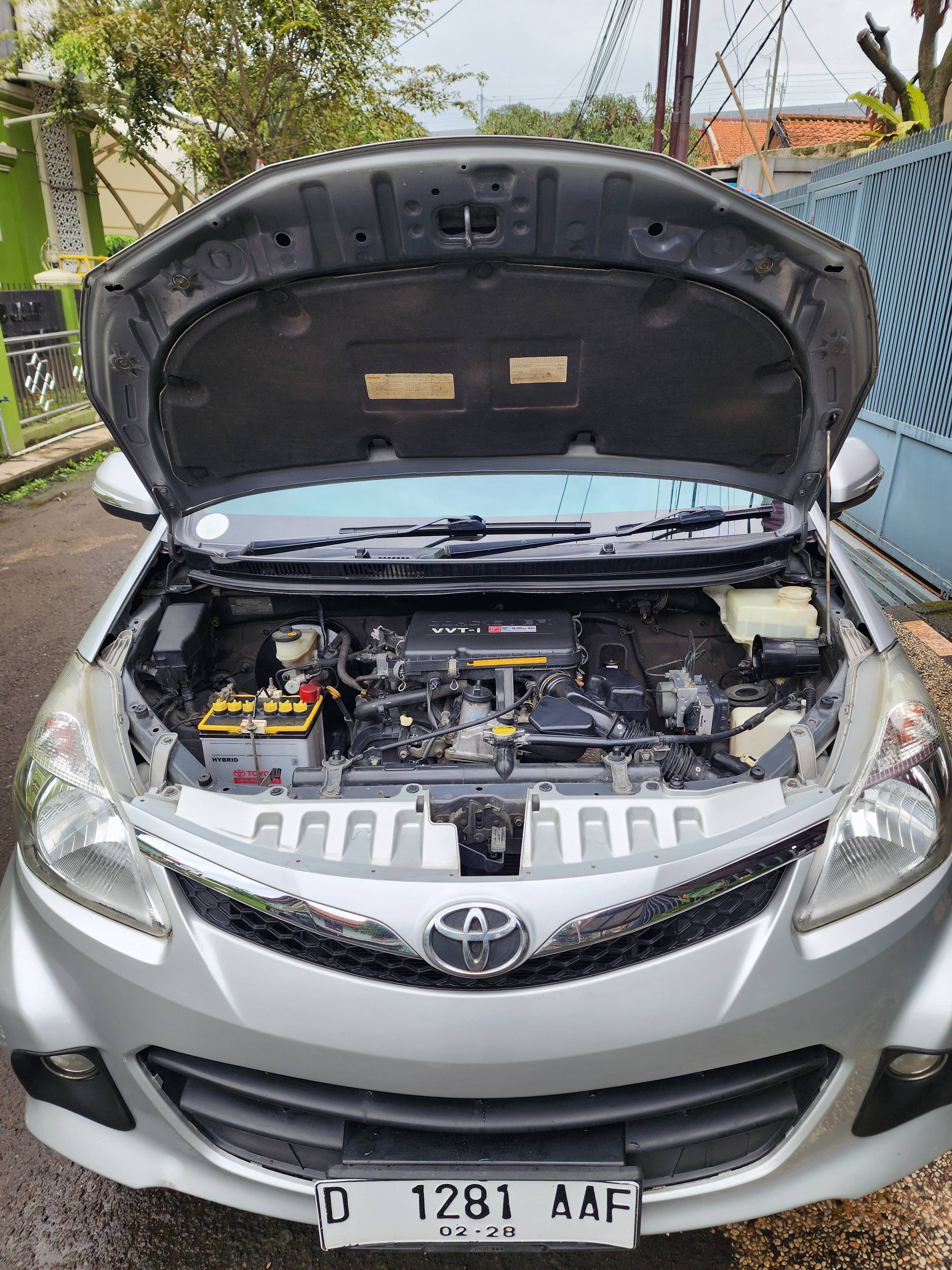 2013 Toyota Avanza Veloz  1.5 MT 2013 Toyota Avanza Veloz  1.5 MT