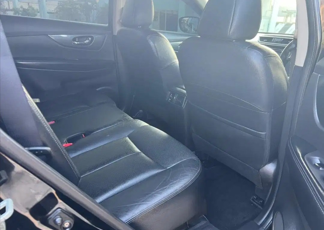 2014 Nissan X Trail 2.5L CVT AT 2014 Nissan X Trail 2.5L CVT AT