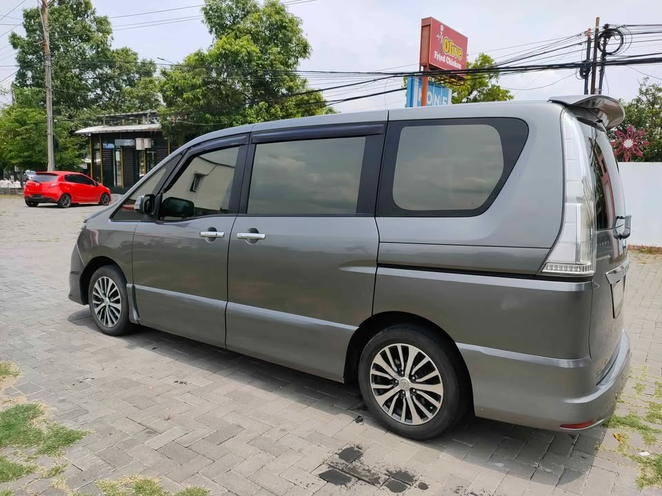 2016 Nissan Serena  HIGH WAY STAR A/T 2016 Nissan Serena  HIGH WAY STAR A/T