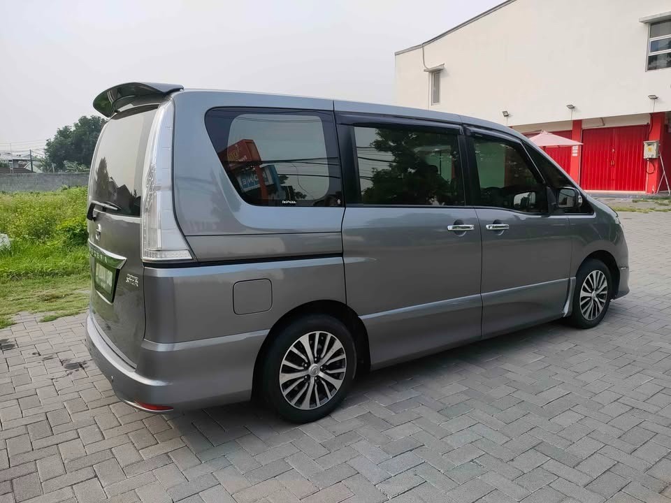 2016 Nissan Serena  HIGH WAY STAR A/T 2016 Nissan Serena  HIGH WAY STAR A/T