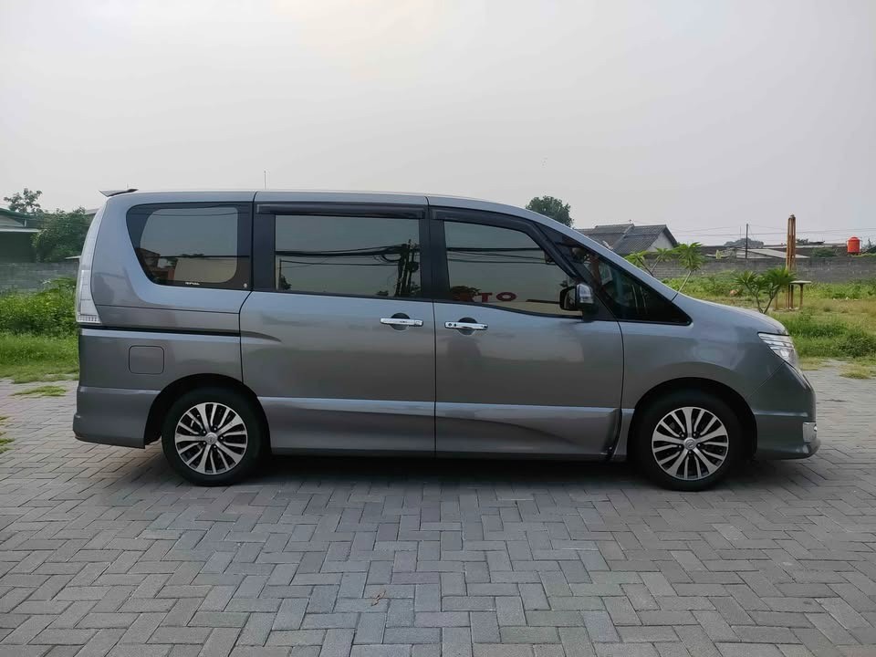 2016 Nissan Serena  HIGH WAY STAR A/T 2016 Nissan Serena  HIGH WAY STAR A/T