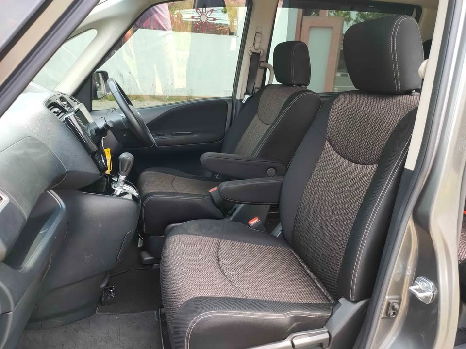 2016 Nissan Serena  HIGH WAY STAR A/T 2016 Nissan Serena  HIGH WAY STAR A/T