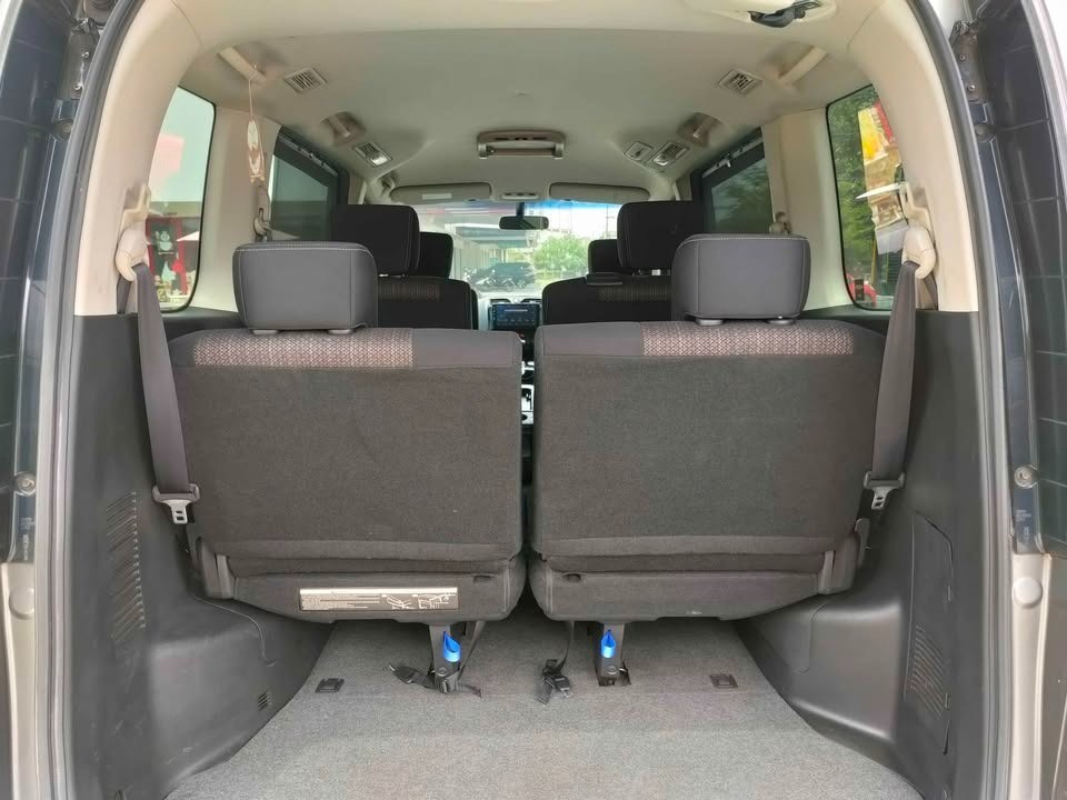 2016 Nissan Serena  HIGH WAY STAR A/T 2016 Nissan Serena  HIGH WAY STAR A/T