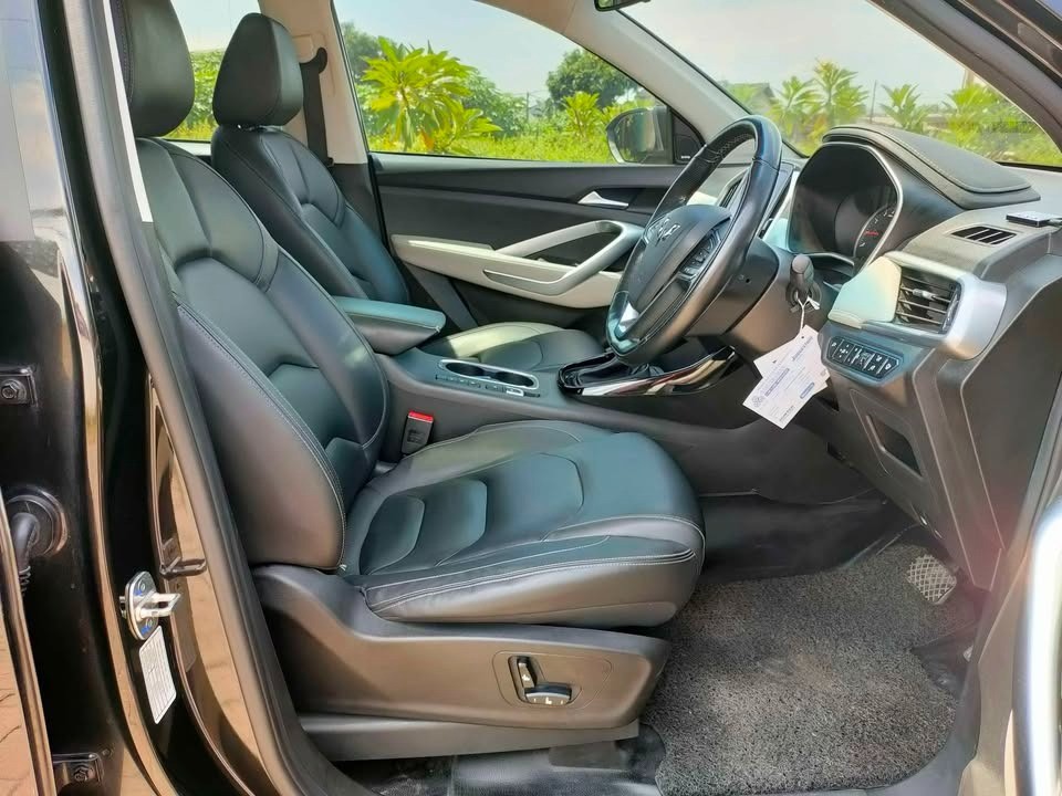 2019 Wuling Almaz Exclusive 7-Seater 2019 Wuling Almaz Exclusive 7-Seater