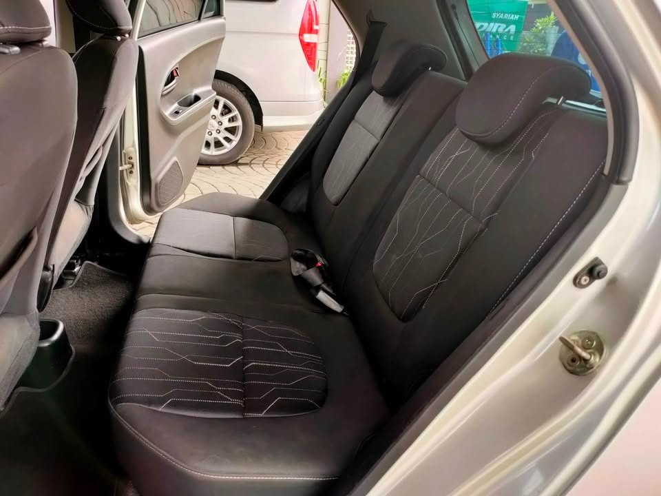 2012 Kia Picanto SE 1.1 L M/T 2012 Kia Picanto SE 1.1 L M/T