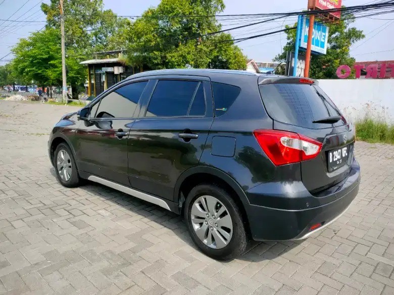 2016 Suzuki SX4 S Cross  MT 2016 Suzuki SX4 S Cross  MT