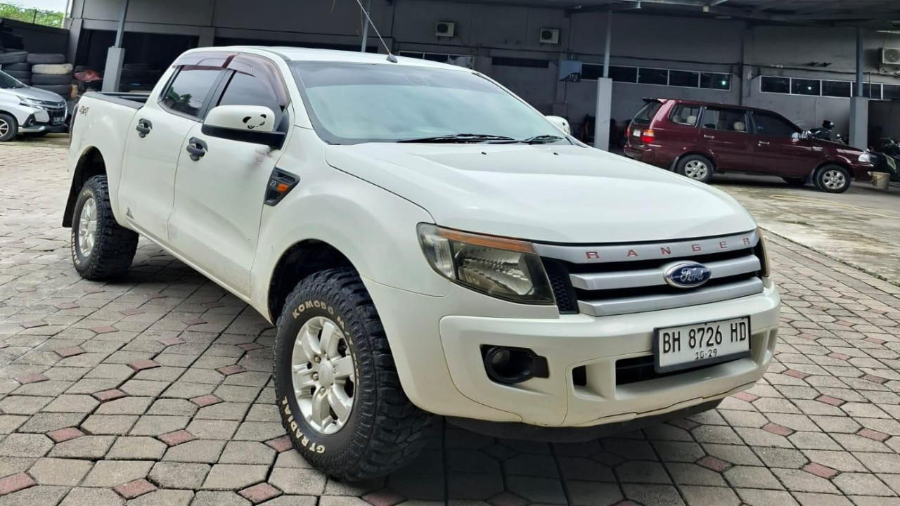 2014 Ford Ranger DC 2.2 XLS 4X2 MT 2014 Ford Ranger DC 2.2 XLS 4X2 MT