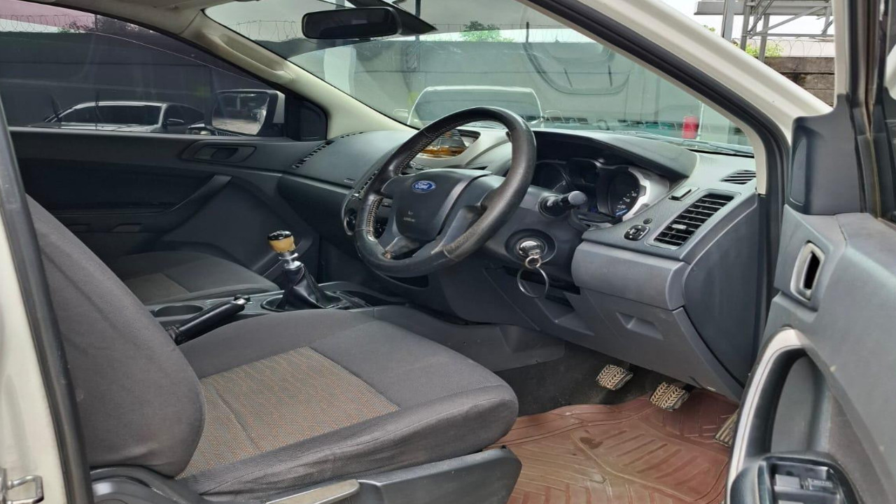 2014 Ford Ranger DC 2.2 XLS 4X2 MT 2014 Ford Ranger DC 2.2 XLS 4X2 MT