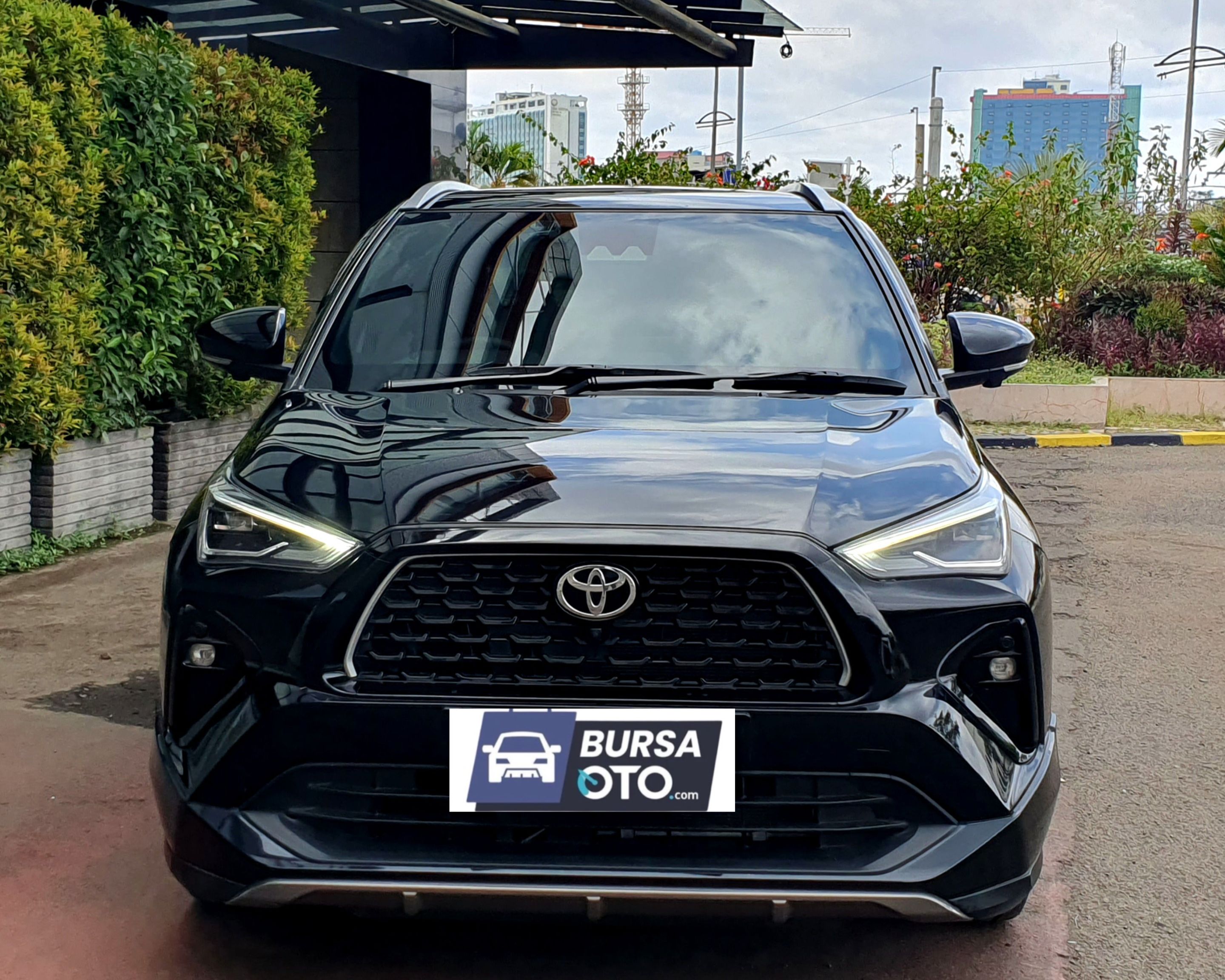 Second Hand 2023 Toyota Yaris Cross 1.5 S HV CVT With GR Parts Aero Package Second Hand 2023 Toyota Yaris Cross 1.5 S HV CVT With GR Parts Aero Package