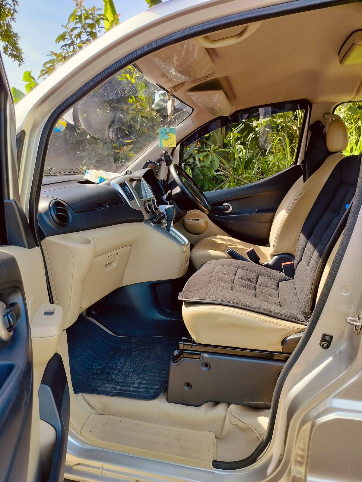 2014 Nissan Evalia XV HIGHWAY STAR 1.5L AT 2014 Nissan Evalia XV HIGHWAY STAR 1.5L AT