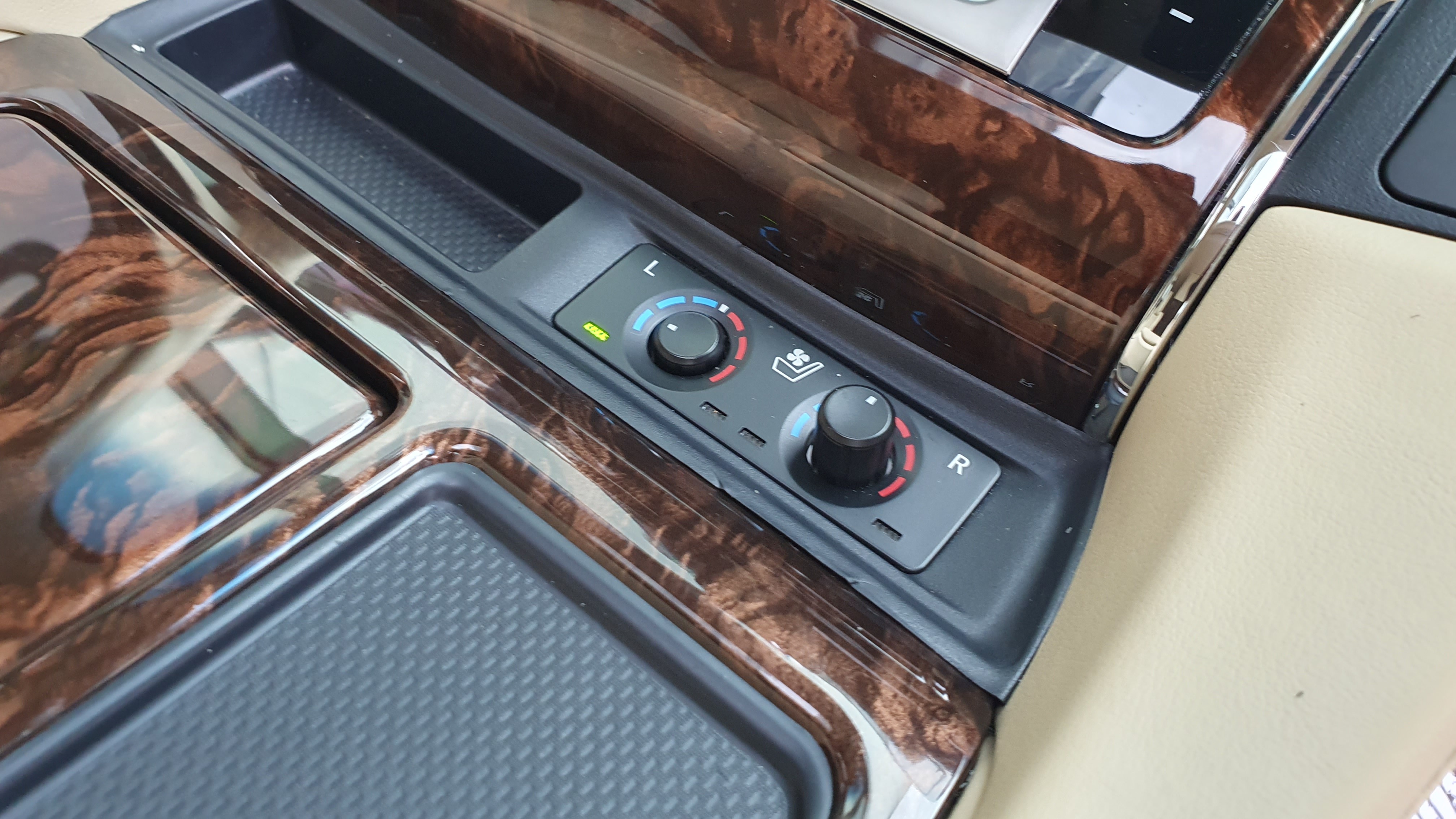 2023 Toyota Alphard 2023 Toyota Alphard