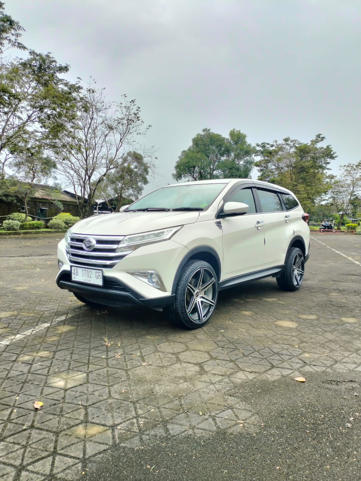 2018 Daihatsu Terios  X AT DLX 2018 Daihatsu Terios  X AT DLX