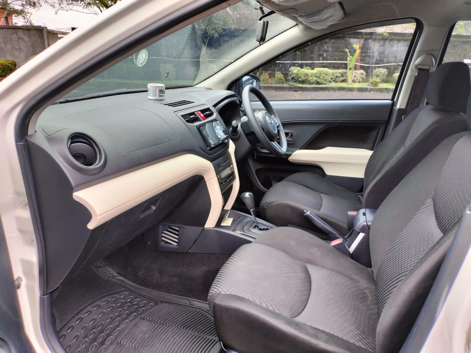 2018 Daihatsu Terios  X AT DLX 2018 Daihatsu Terios  X AT DLX