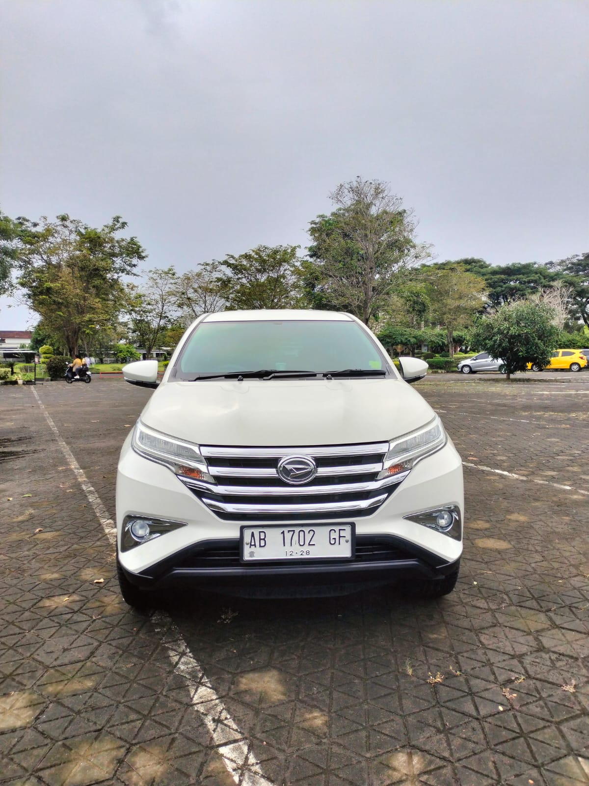 Second Hand 2018 Daihatsu Terios  X AT DLX Second Hand 2018 Daihatsu Terios  X AT DLX