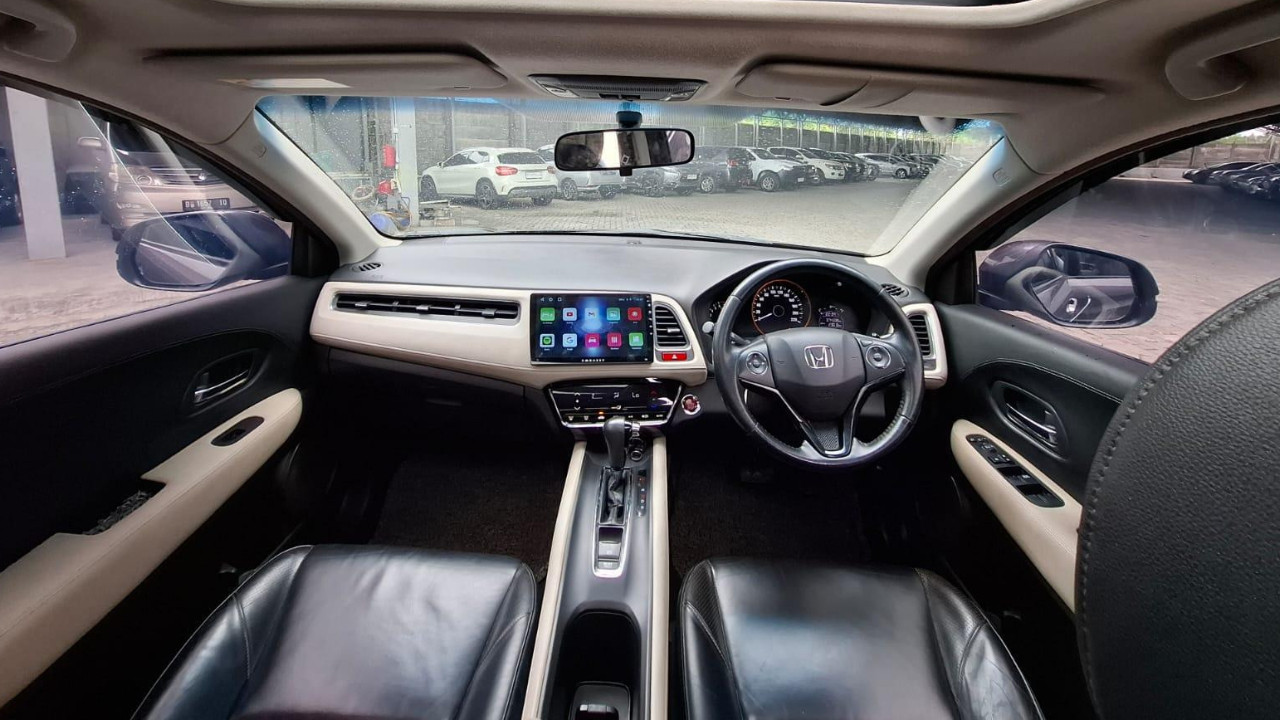 2017 Honda HRV  1.8 PRESTIGE TWOTONE 2017 Honda HRV  1.8 PRESTIGE TWOTONE