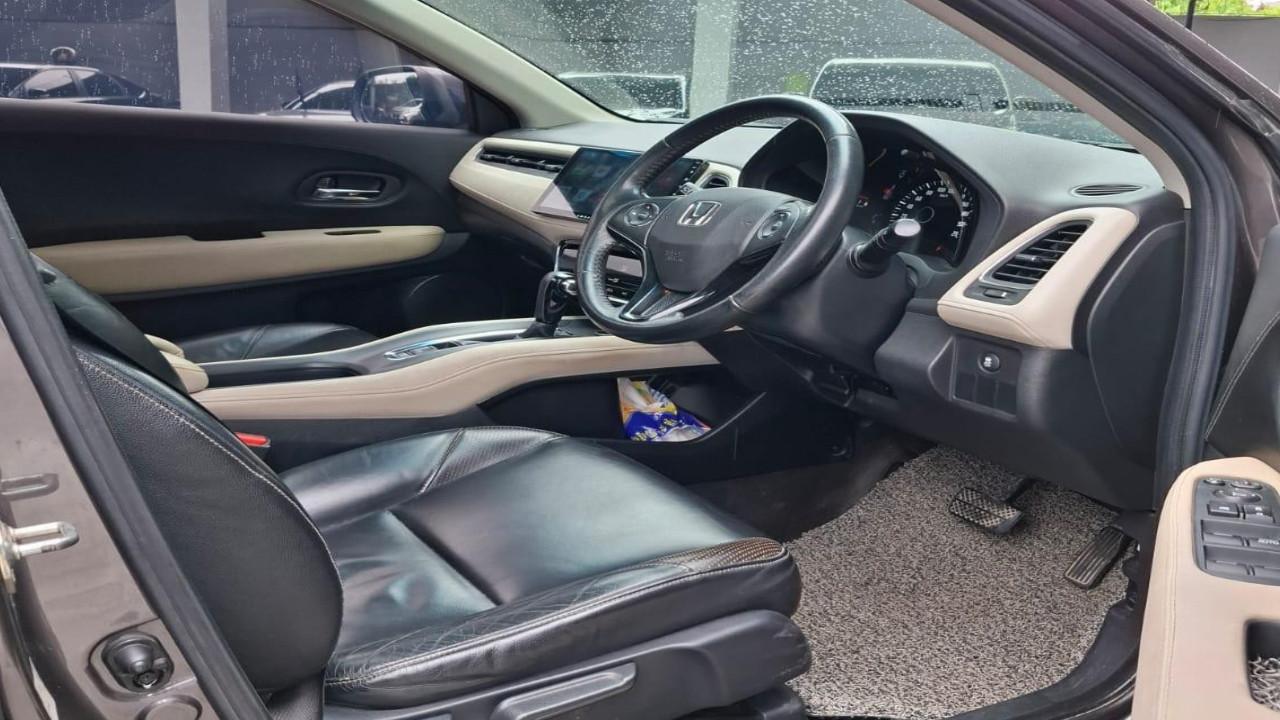 2017 Honda HRV  1.8 PRESTIGE TWOTONE 2017 Honda HRV  1.8 PRESTIGE TWOTONE