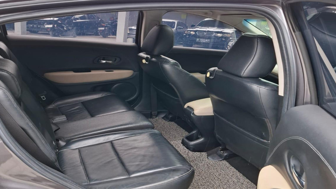 2017 Honda HRV  1.8 PRESTIGE TWOTONE 2017 Honda HRV  1.8 PRESTIGE TWOTONE