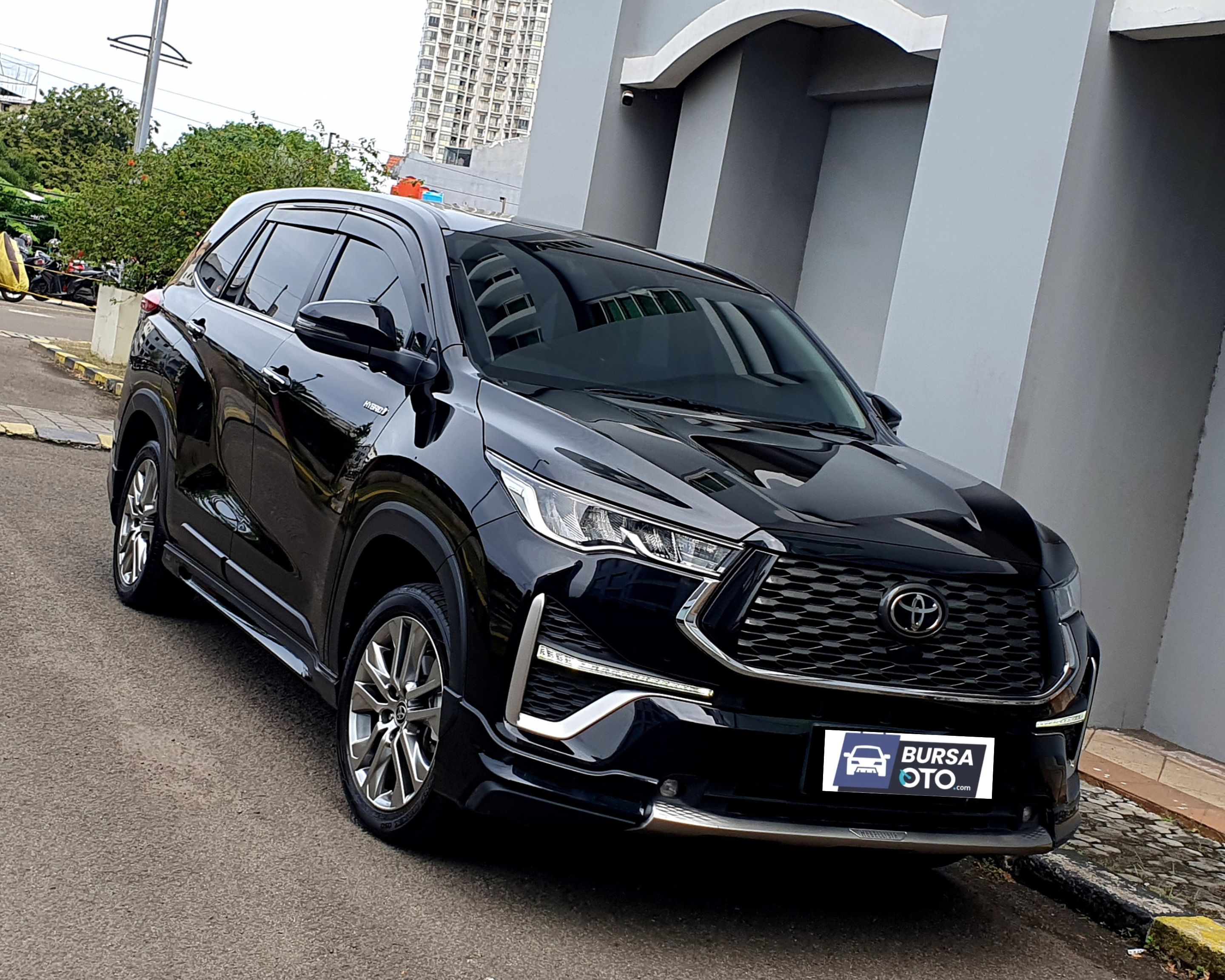 2024 Toyota Kijang Innova Zenix Hybrid EV 2024 Toyota Kijang Innova Zenix Hybrid EV