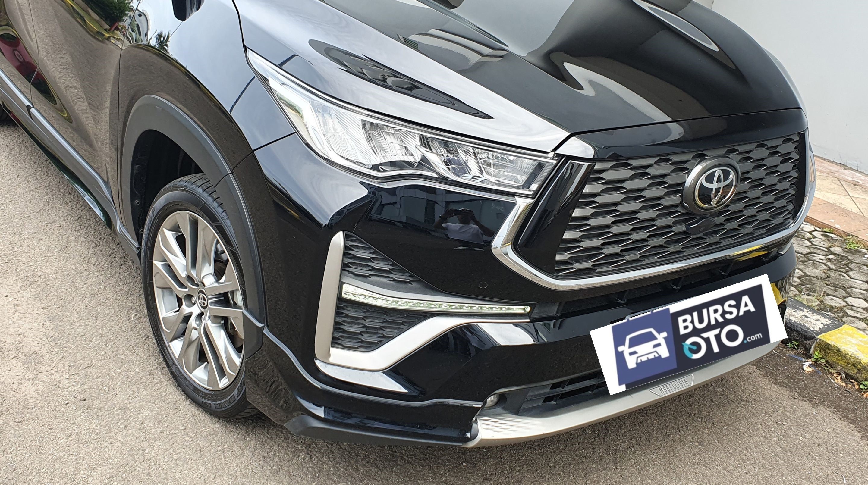 2024 Toyota Kijang Innova Zenix Hybrid EV 2024 Toyota Kijang Innova Zenix Hybrid EV