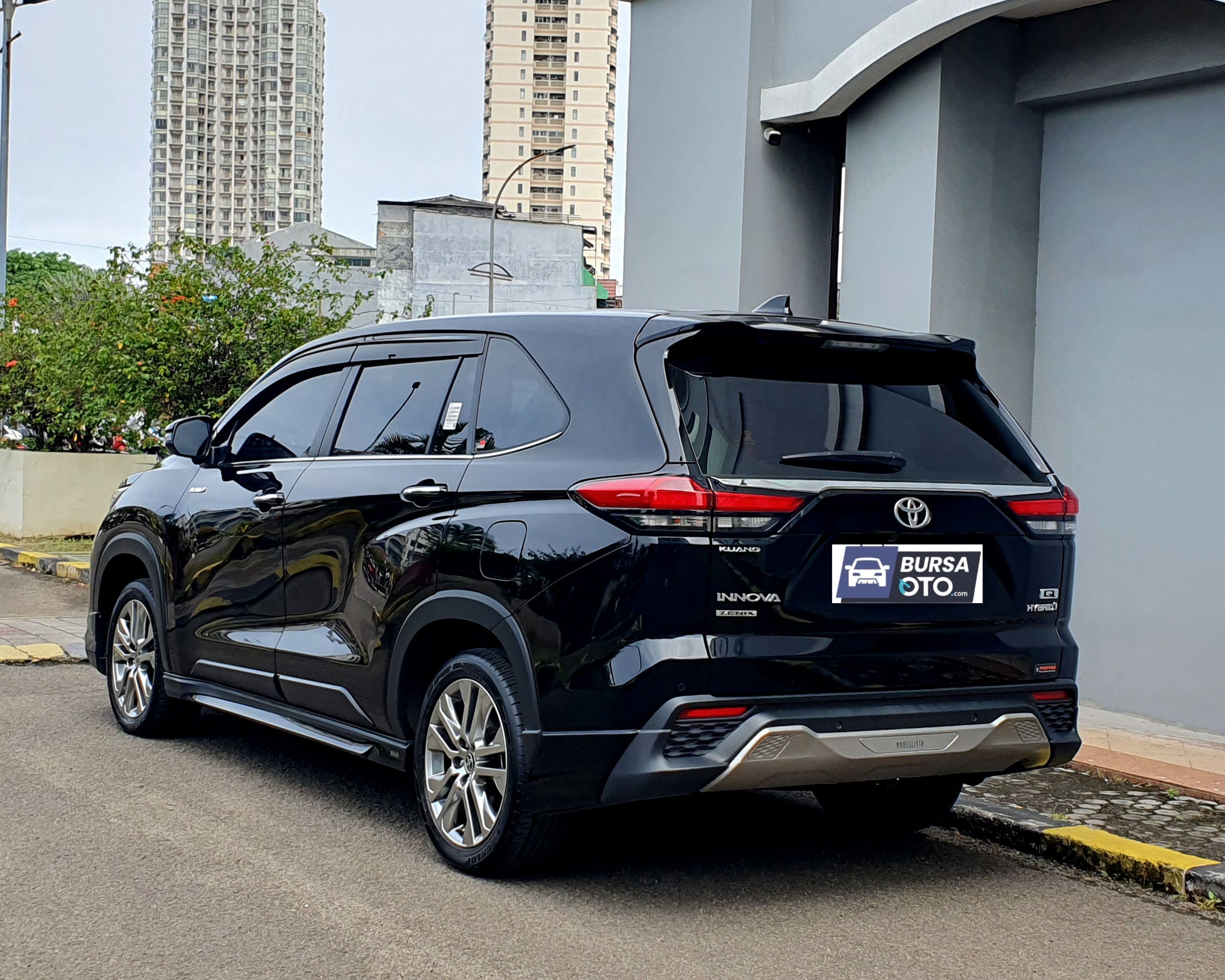 2024 Toyota Kijang Innova Zenix Hybrid EV 2024 Toyota Kijang Innova Zenix Hybrid EV