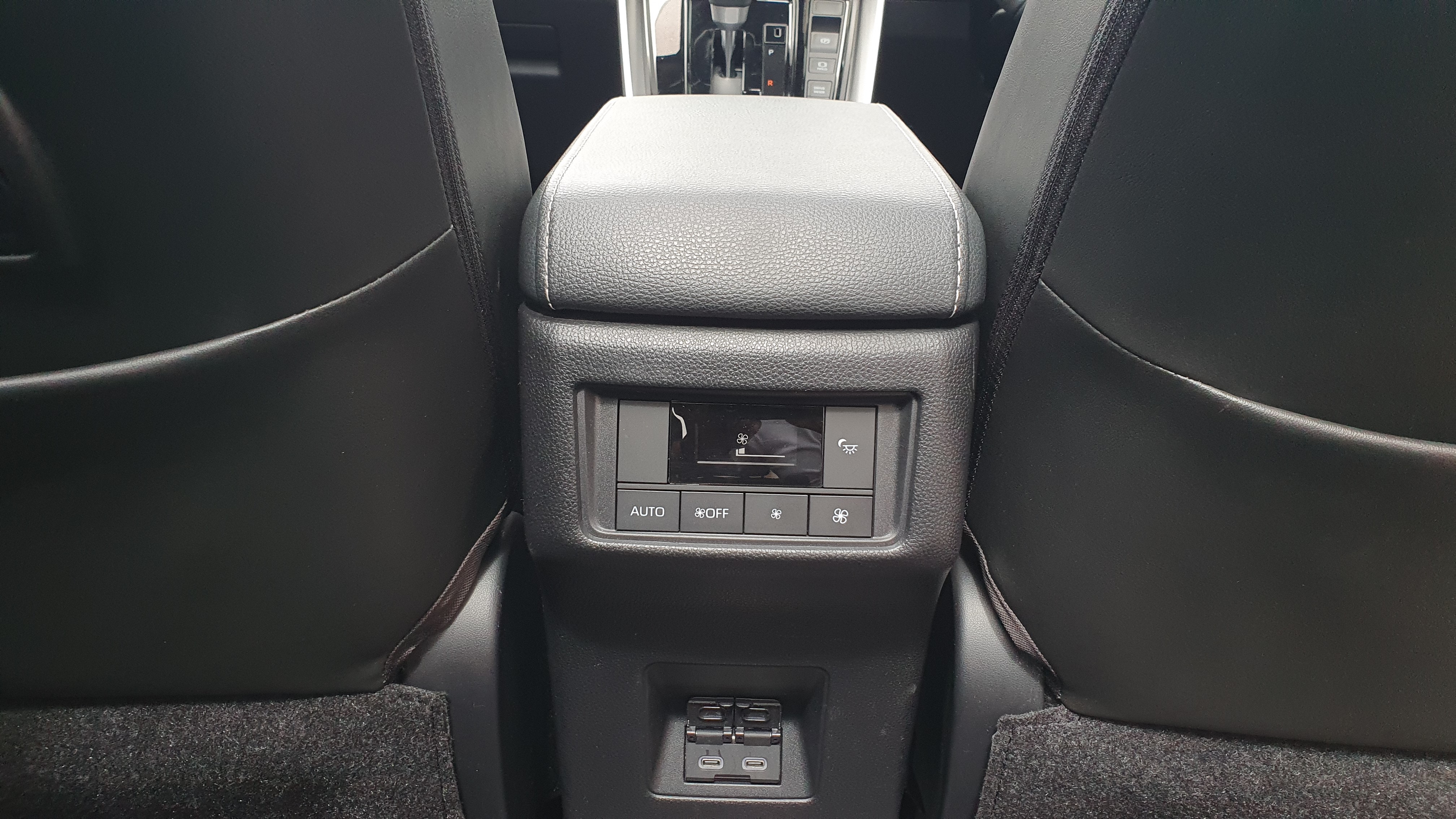 2024 Toyota Kijang Innova Zenix Hybrid EV 2024 Toyota Kijang Innova Zenix Hybrid EV