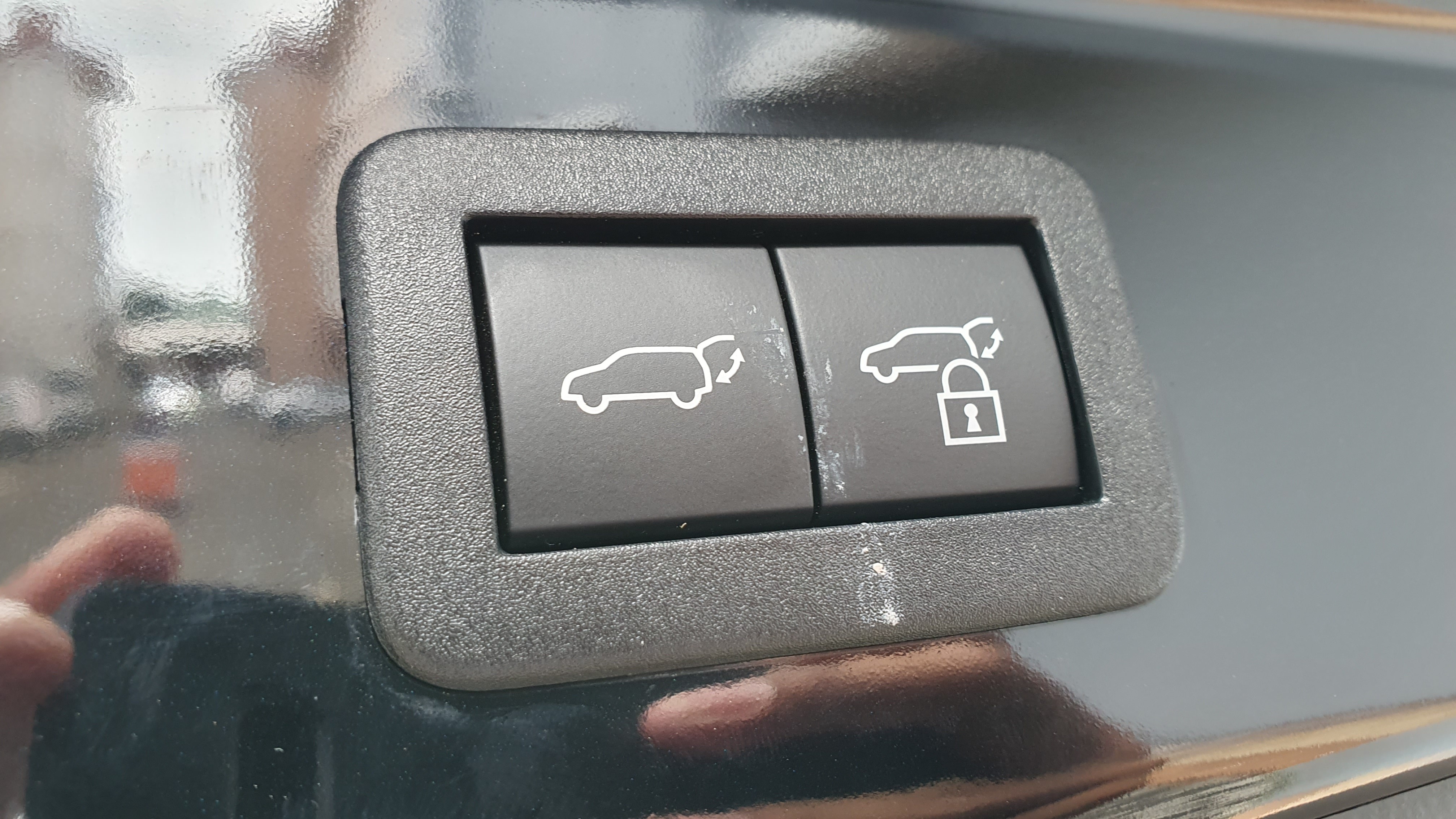 2024 Toyota Kijang Innova Zenix Hybrid EV 2024 Toyota Kijang Innova Zenix Hybrid EV