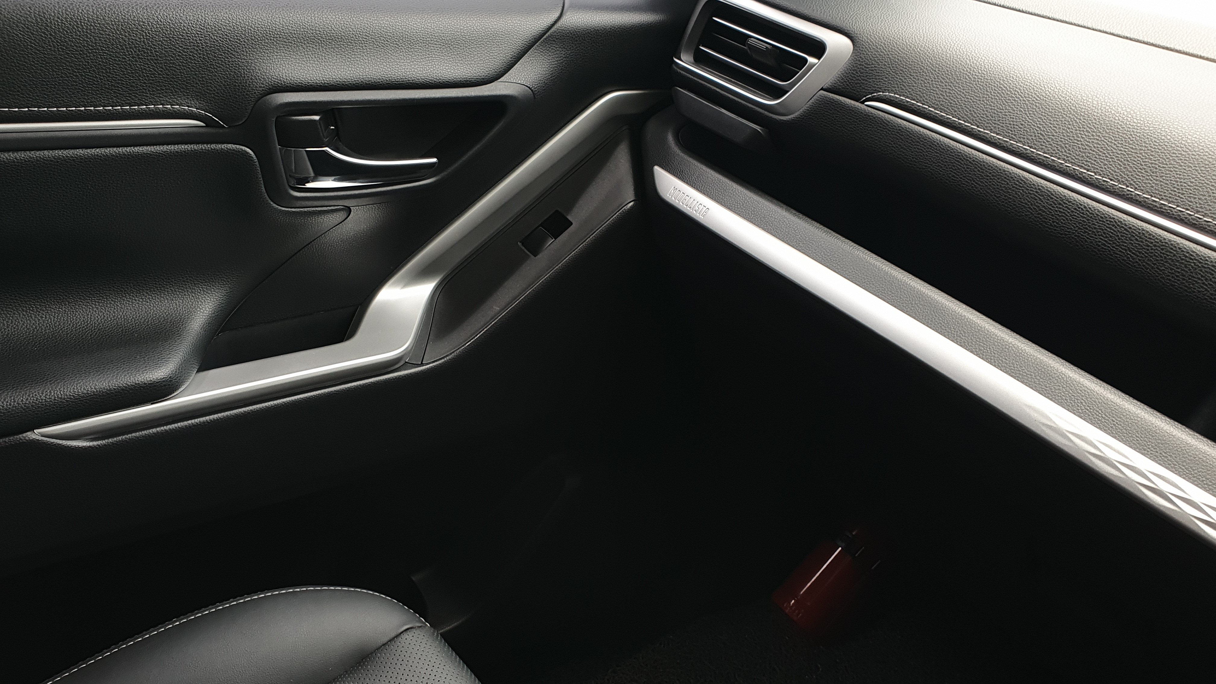 2024 Toyota Kijang Innova Zenix Hybrid EV 2024 Toyota Kijang Innova Zenix Hybrid EV