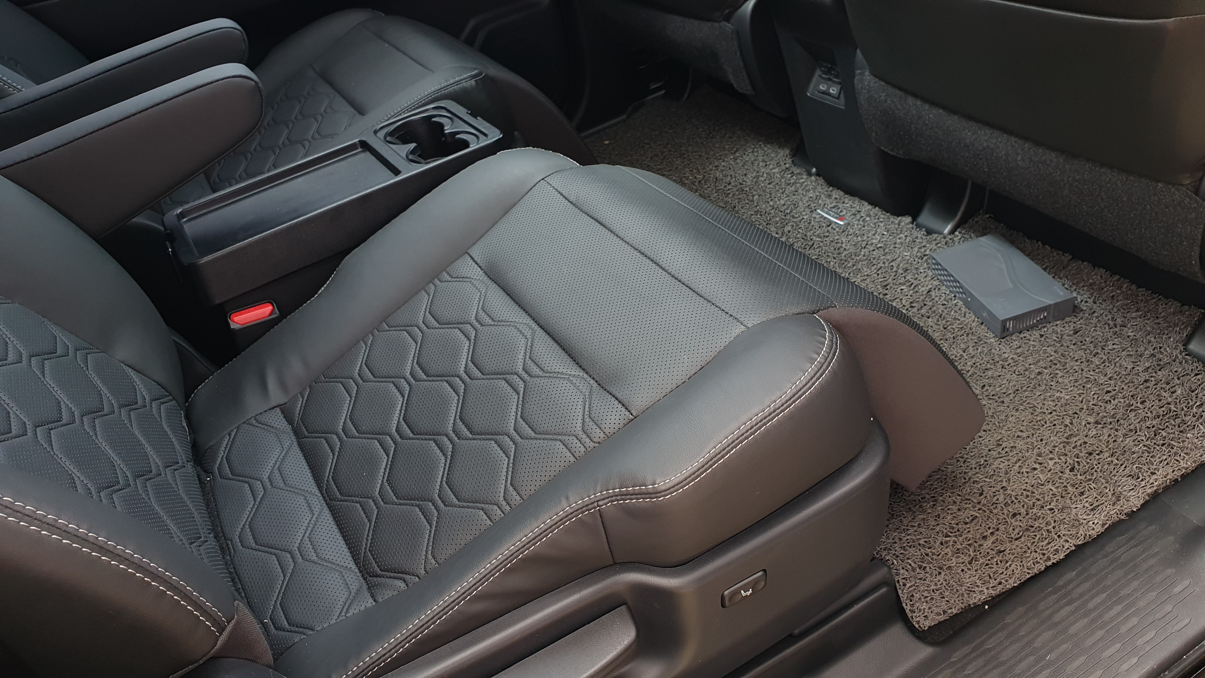 2024 Toyota Kijang Innova Zenix Hybrid EV 2024 Toyota Kijang Innova Zenix Hybrid EV