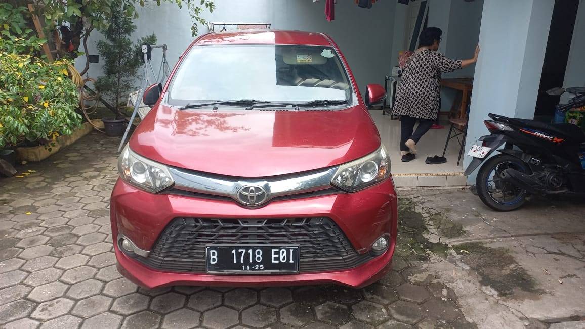 2015 Toyota Veloz 1.5L MT Bekas 2015 Toyota Veloz 1.5L MT Bekas