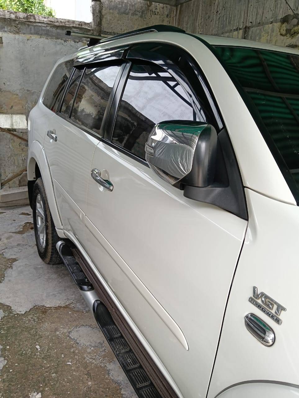 2014 Mitsubishi Pajero Sport  2.4L Dakar 4x2 Rockford AT 2014 Mitsubishi Pajero Sport  2.4L Dakar 4x2 Rockford AT